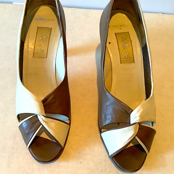 Stunning 1970s vintage Sergio Rossi Cream and Brown Spectator Pumps, Size 8.5 - Picture 2 of 16